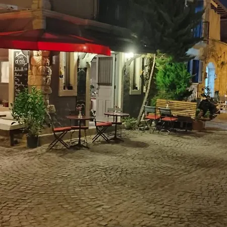 Al'çatı Flaneur Alojamento de Acomodação e Pequeno-almoço 4*