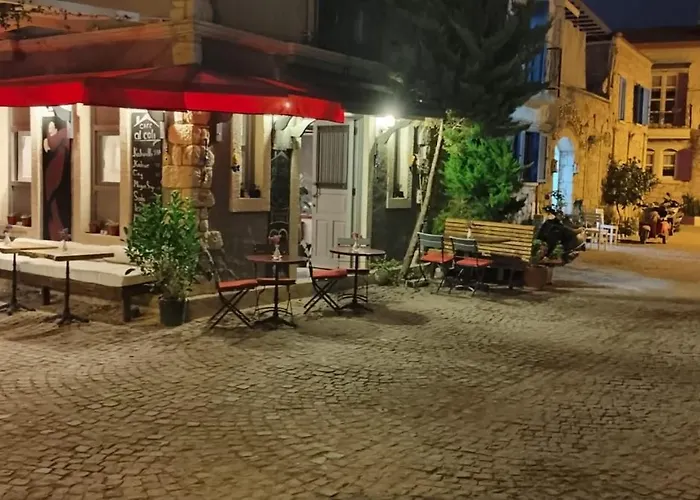 Al'çatı Flaneur Alojamento de Acomodação e Pequeno-almoço 4*