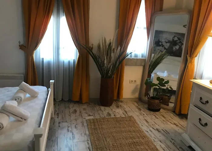 Al'çatı Flaneur Alojamento de Acomodação e Pequeno-almoço